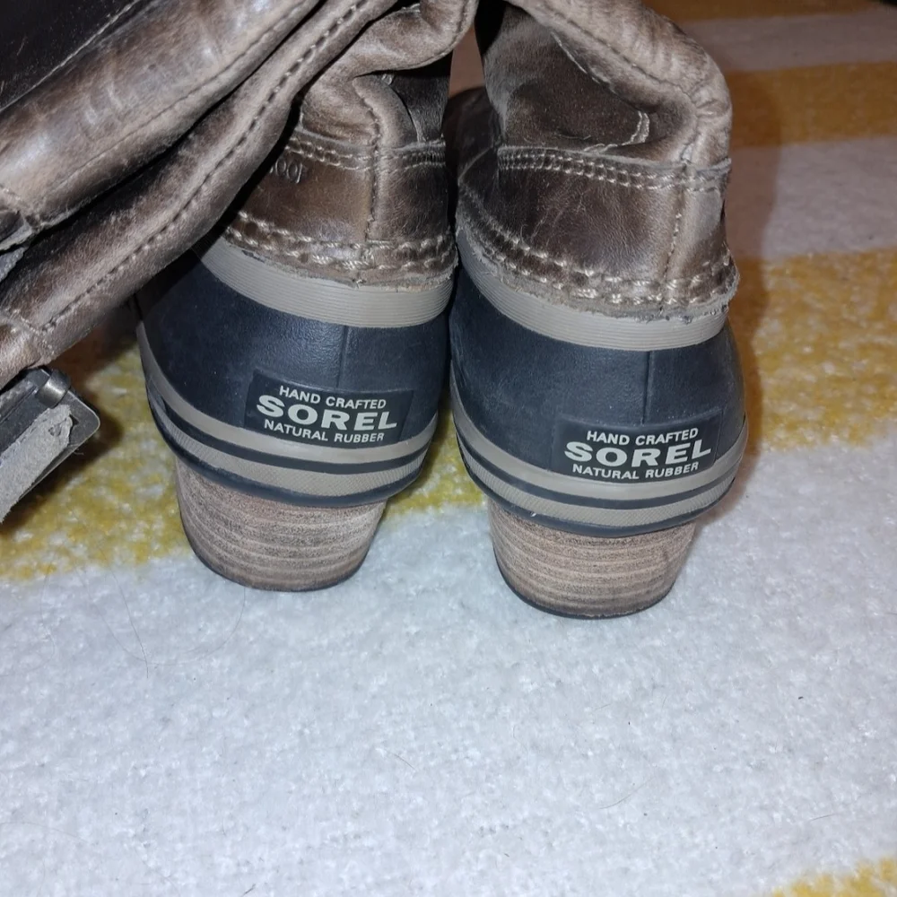 Sorel Women's Brown Leather Boots - Picture 6 of 12